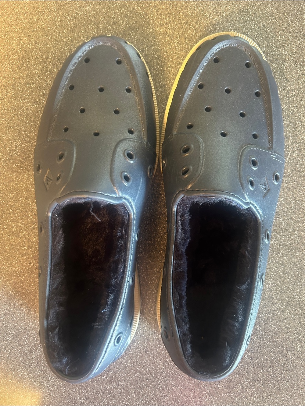 Sperry women’s Black Faux-Fur Lined Slip-On Loafers.  Size 9. NWOT